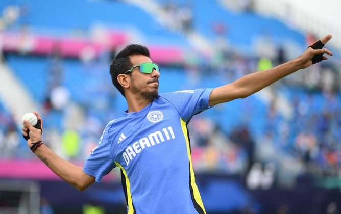 Yuzvendra Chahal's 'be your own sugar daddy' T-shirt goes viral from divorce proceedings ahead of IPL 2025 [Watch]