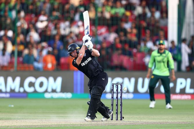 Glenn Phillips cracks four consecutive boundaries off Marco Jansen's bowling in NZ vs SA 2025 Champions Trophy semifinal clash [Watch]