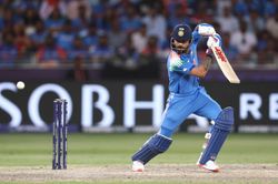 "That's the frustrating part about bowling to him" - Aussie spinner analyzes Virat Kohli's brilliance in ODIs after 2025 Champions Trophy semifinal 1