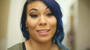 Legendary name retires due to health issues and sends emotional message; Mia Yim reacts