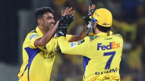 Legendary CSK opener meets up with MS Dhoni, R Ashwin among others ahead of IPL 2025 match vs RCB [Watch]