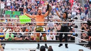 Undefeated WWE Superstar sets his sights on Bron Breakker's Intercontinental Championship