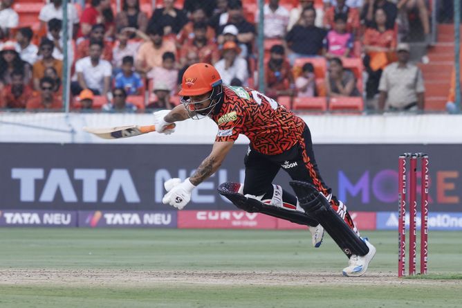 "When he was playing for MI, he was probably overshadowed" - Sanjay Bangar's big claim on SRH batter