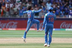 Virat Kohli aggressively celebrates Rachin Ravindra's wicket, hugs Kuldeep Yadav after his dismissal in IND vs NZ 2025 Champions Trophy final [Watch]