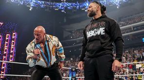 3 WWE दिग्गज जिनके साथ WrestleMania के बड़े मंच पर कभी भी Roman Reigns का मैच नहीं हुआ है