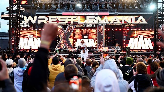 Becky Lynch goes viral during WWE RAW for unfortunate reason