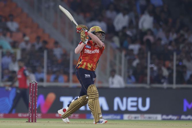 Priyansh Arya gets an early life as confusion between two fielders leads to dropped catch in GT vs PBKS IPL 2025 match [Watch]
