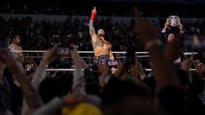Paul Heyman provides a major update on Roman Reigns ahead of WWE SmackDown