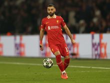 “Salah can’t actually receive the ball and complete a pass without having a turnover” - Pundit delivers verdict on Liverpool superstar after PSG loss