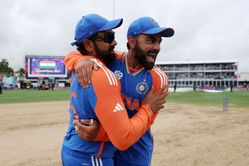 Virat Kohli mischievously hugs Rohit Sharma in viral video after IND vs AUS 2025 Champions Trophy semifinal win [Watch]