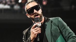 Seth Rollins is ambushed by WWE fans in Italy ahead of SmackDown