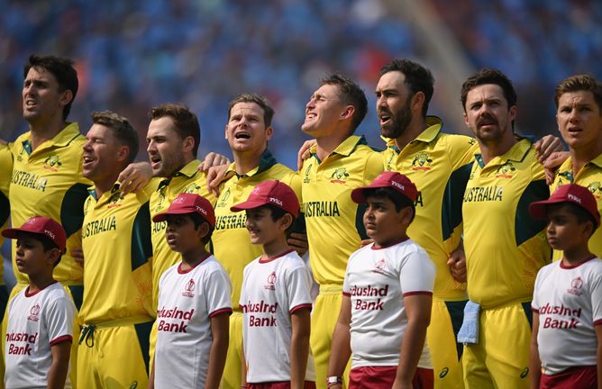 "Why would you board passengers?" - Australian star lashes out at Air India over no pilots for his flight