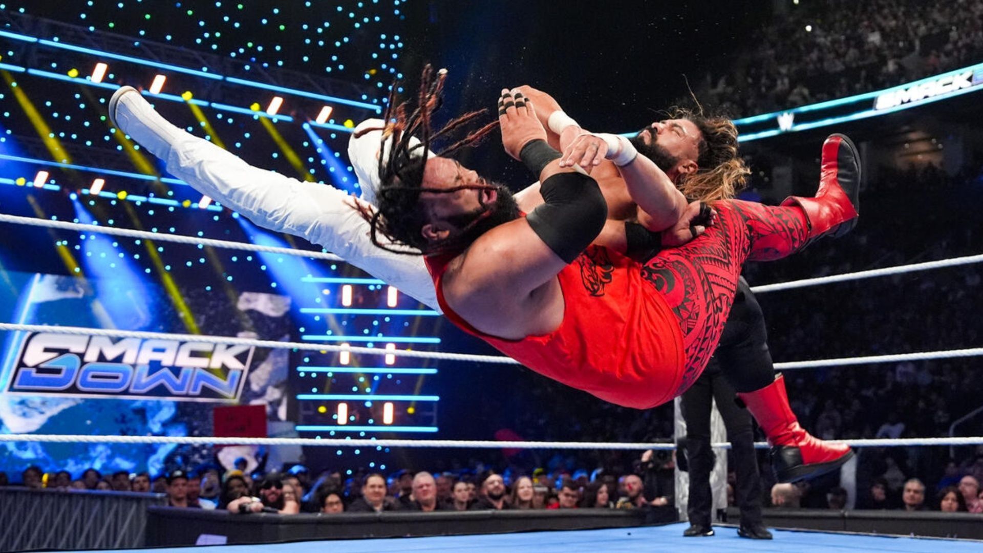 Jacob Fatu takes on Andrade on WWE SmackDown (Image via WWE.com).