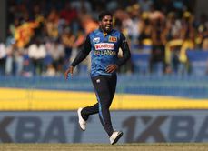 IPL 2025: Predicting 3 players who could pick up the most wickets in today’s SRH vs RR match ft. Wanindu Hasaranga