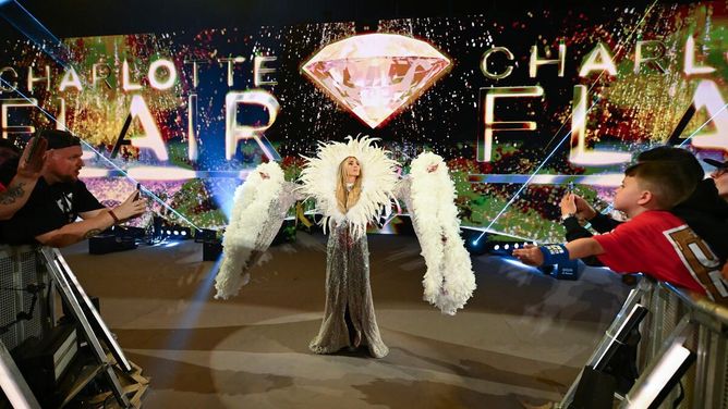 Charlotte Flair stood above all on WWE SmackDown due to one major reason, veteran explains (Exclusive)