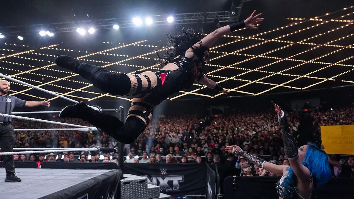 NXT Roadblock 2025 में स्टेफनी वकैर और जूलिया (Photo: WWE.com)