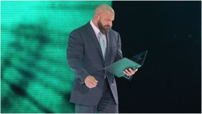 BREAKING: Ex-AEW star officially signs major WWE deal