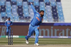 2 mistakes and 1 masterstroke by India in their 2025 Champions Trophy match vs Australia ft. Varun Chakaravarthy in the powerplay