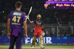 “He removed a perfume bottle and used it” - Yash Dayal reveals stunning story of Virat Kohli and RCB youngster during IPL 2025