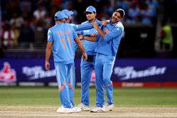 Virat Kohli playfully touches Axar Patel's feet after he dismisses Kane Williamson during IND vs NZ ICC Champions Trophy 2025 clash [Watch]