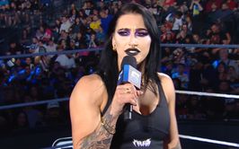 37-year-old veteran forced to run away during segment involving Rhea Ripley on SmackDown