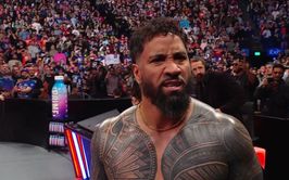 [WATCH] Jey Uso botches his spear on RAW; hits his head on the World Heavyweight Title