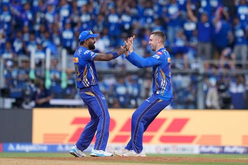Will Jacks (R) celebrates a wicket. (Credits: IPL X)