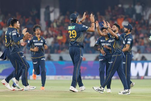 Mohammed Siraj celebrates a wicket. (Credits: IPL X)