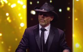 Shawn Michaels trolls Triple H and WWE with "a** kissing" comment at the Hall of Fame