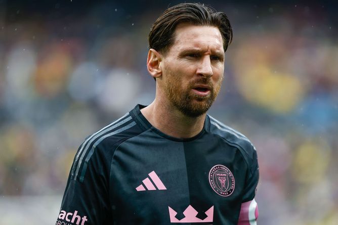 Inter Miami coach provides update on Lionel Messi after injury scare