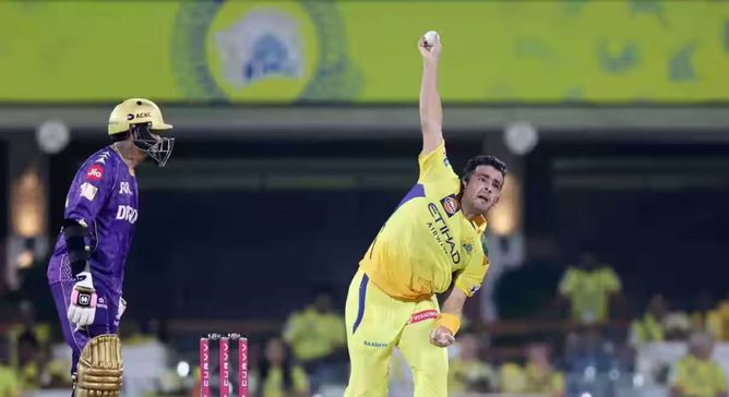 Anshul Kamboj gives something to smile for local fans as he knocks over Quinton de Kock for 23 in CSK vs KKR IPL 2025 match [Watch]