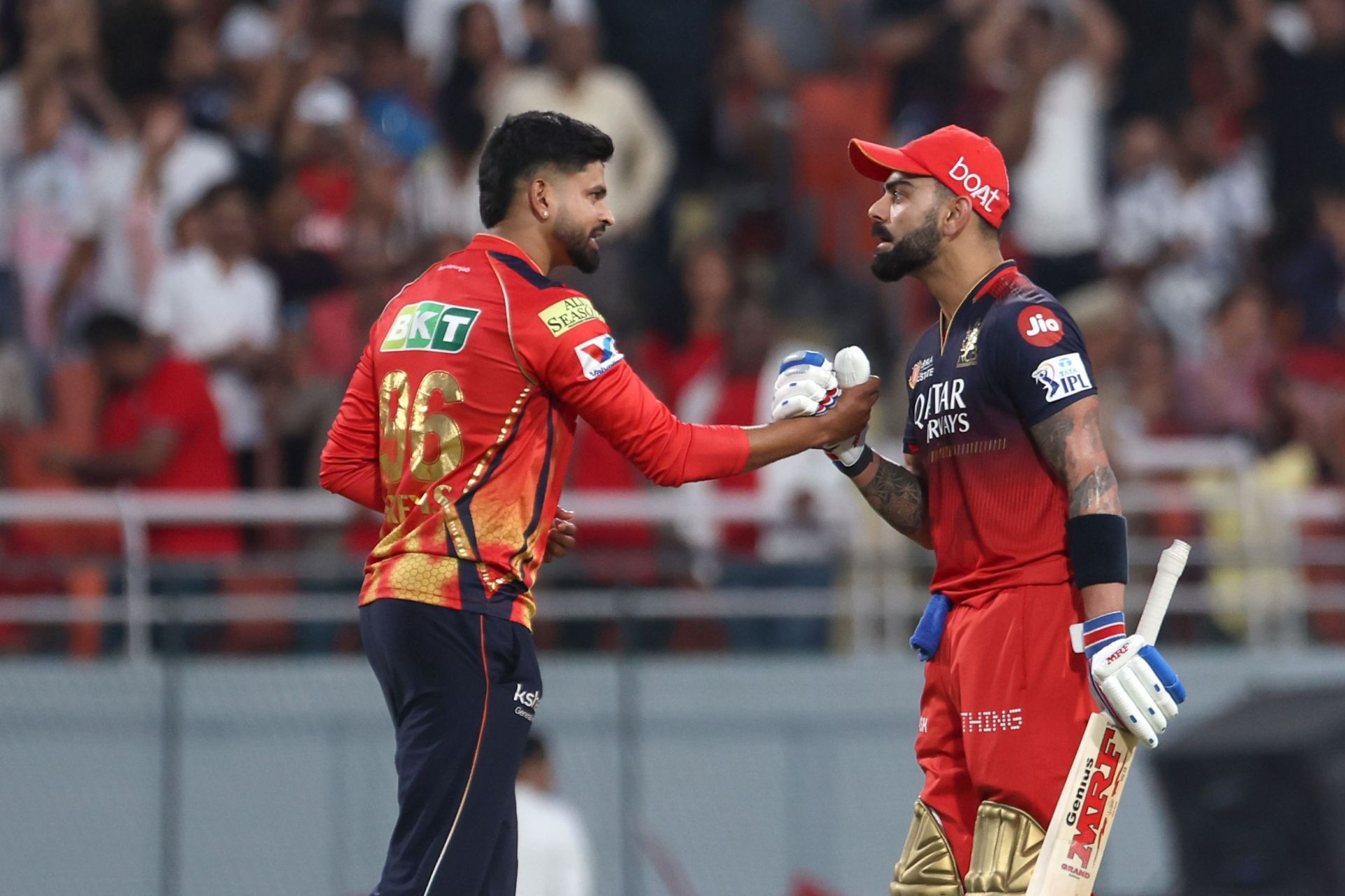 Virat Kohli seemed to be involved in a banter with Shreyas Iyer in RCB&#039;s IPL 2025 clash against PBKS. [P/C: Getty]