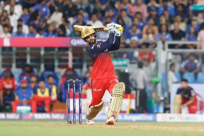 "He is not a celebrated Indian cricketer" - Aakash Chopra lauds Rajat Patidar's knock and captaincy in RCB's IPL 2025 win vs MI