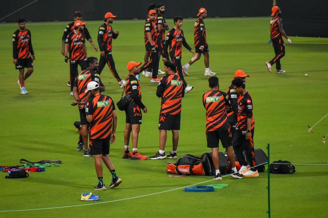 Debutant all-rounder bowls with both hands during KKR vs SRH IPL 2025 match [Watch]