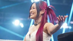 "The things women do for attention" - IYO SKY gets called out for her attire on Monday Night RAW
