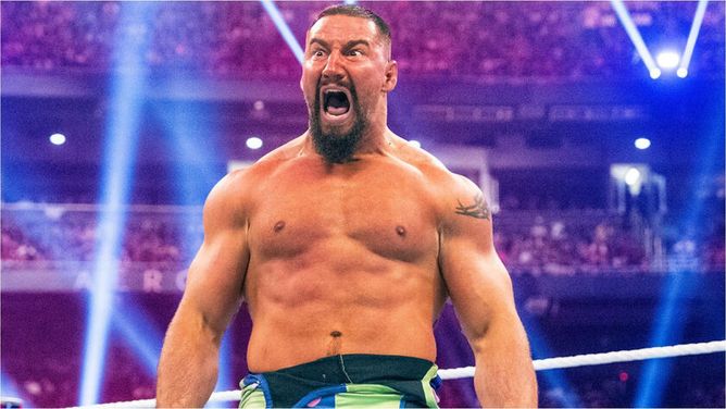 Bron Breakker destroys three top WWE stars in mere seconds on RAW; scares away former Universal Champion