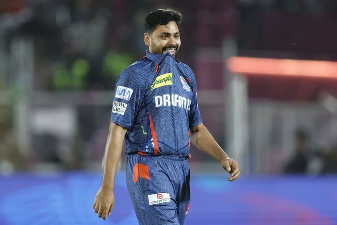 Avesh Khan’s mom cries as Nicholas Pooran consoles in Hindi after RR vs LSG IPL 2025 match [Watch]