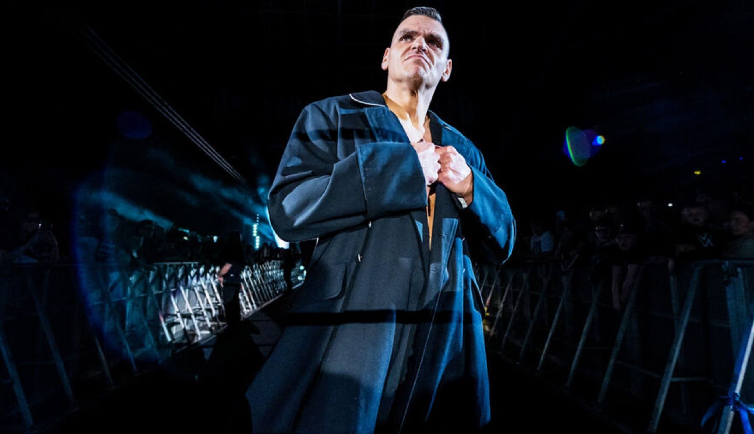 गुंथर एंट्री करते हुए (Photo: WWE.com)