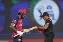 Rahul Dravid's expression as umpires inspect Riyan Parag's bat goes viral during DC vs RR IPL 2025 match [Watch]