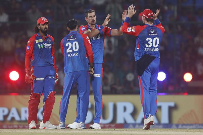 Mitchell Starc knocks over dangerous Nicholas Pooran for 9 with a slower short ball in LSG vs DC IPL 2025 match [Watch]