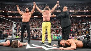 5 reasons why 3-time champion is the perfect Superstar to join Paul Heyman and Seth Rollins