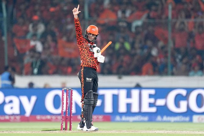 "Erased every doubt, every troll, and every headline" - Fans hail Abhishek Sharma for his historic knock in SRH vs PBKS IPL 2025 match