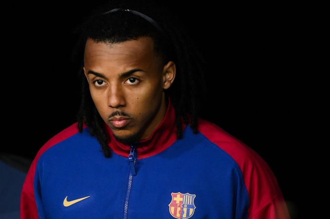 "Sometimes you can't control everything" - Jules Kounde reacts on social media after picking up injury in Barcelona-Inter UCL clash