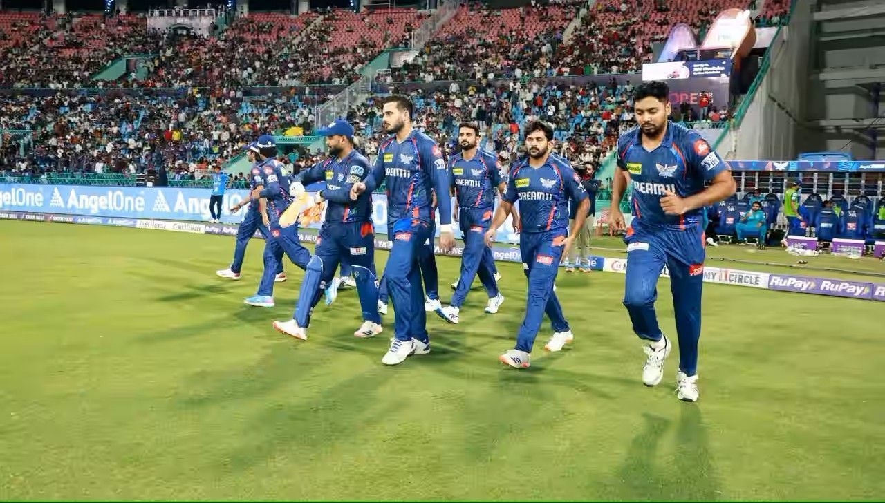 लखनऊ सुपर जायंट्स की टीम प्लेऑफ की रेस से हुई बाहर (Photo Credit - IPLT20.COM)