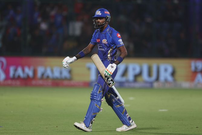 Hardik Pandya falls for 1 to R Sai Kishore as Shubman Gill takes a well-judged catch in MI vs GT IPL 2025 match [Watch]