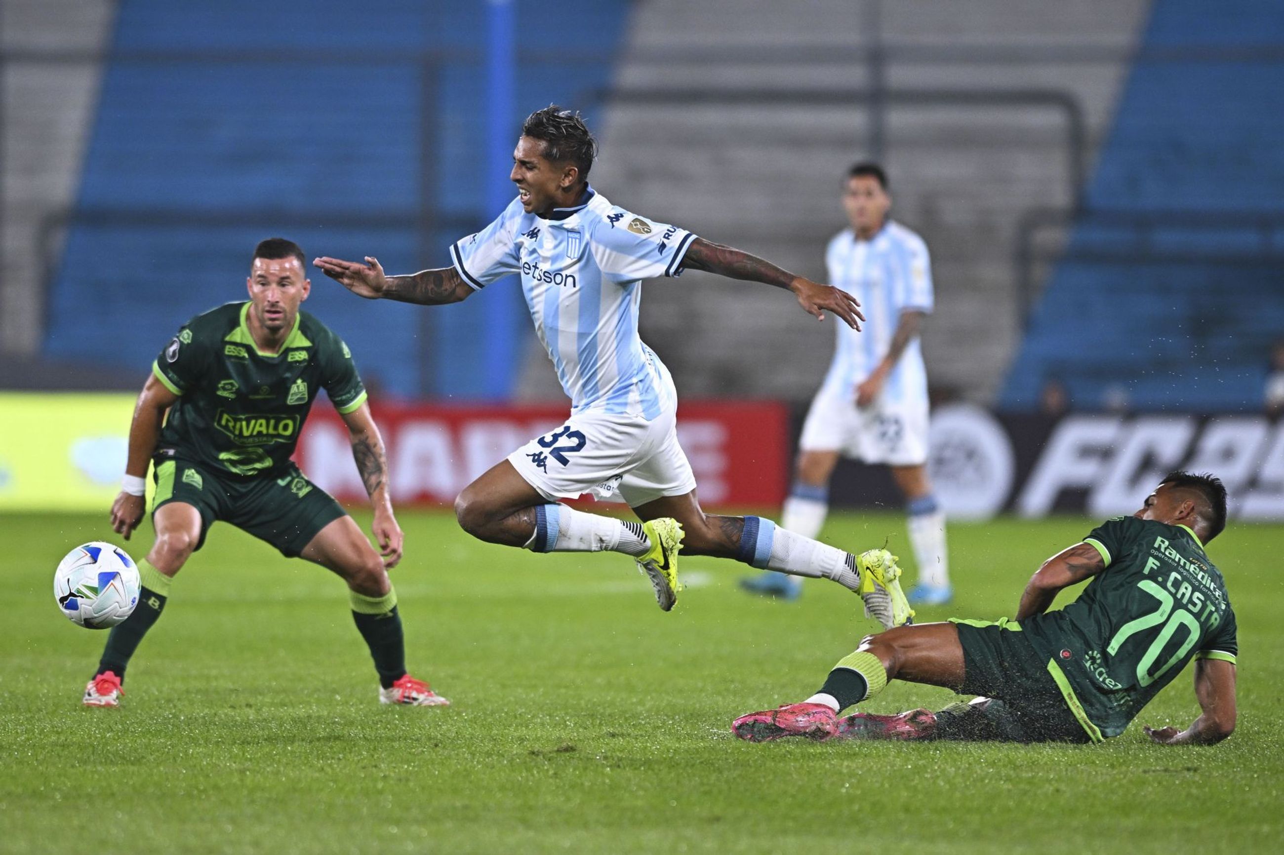Racing Club v Atletico Bucaramanga - 	Copa CONMEBOL Libertadores 2025 - Source: Getty