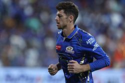 Is Mitchell Santner playing today's MI vs DC IPL 2025 match?