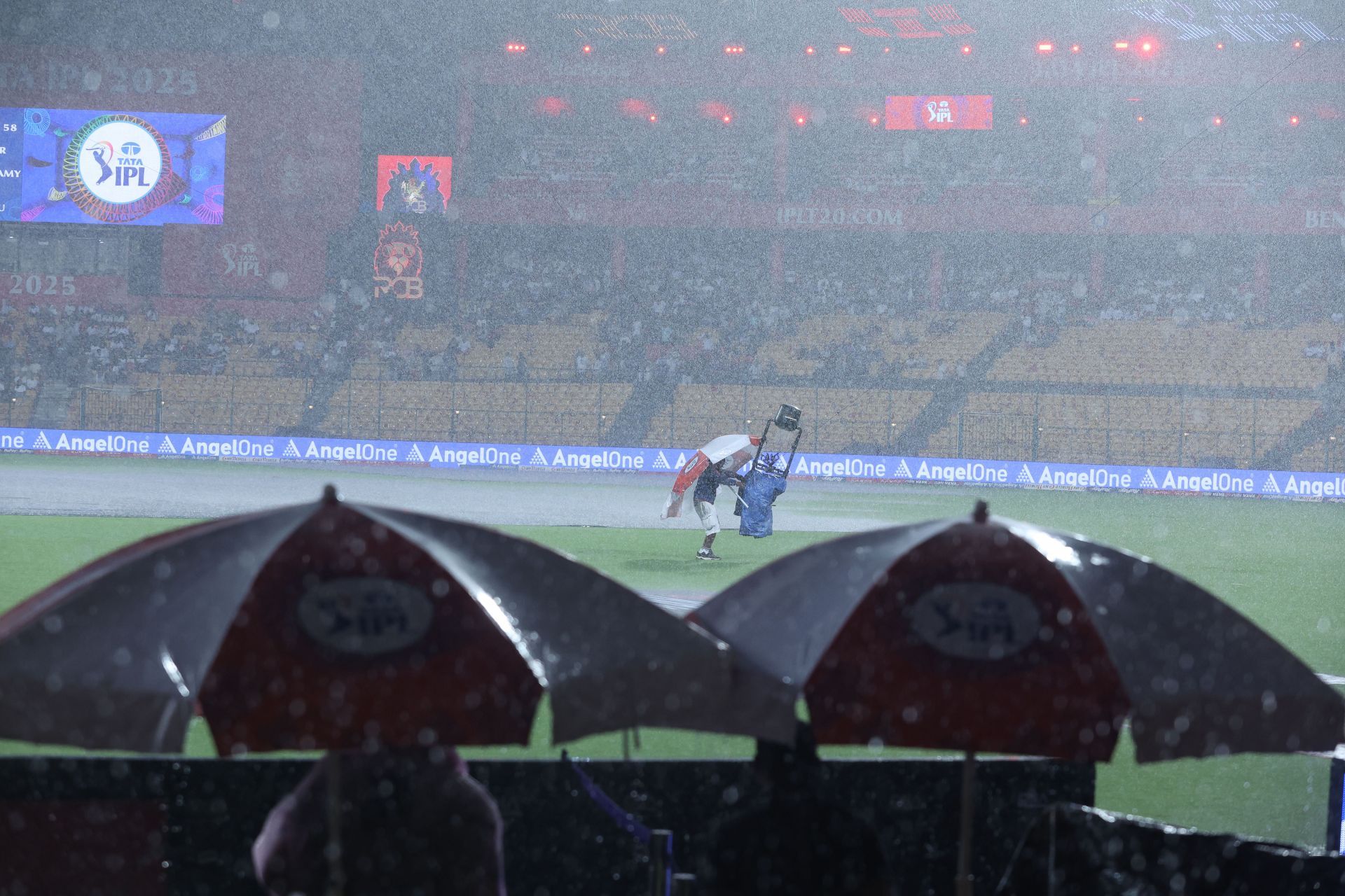 RCB&#039;s IPL 2025 home game against SRH has been moved to Lucknow due to the rain forecast in Bengaluru. [P/C: Getty]