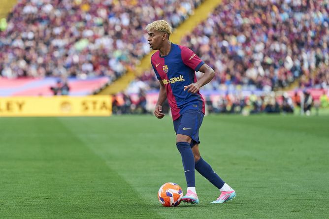 Lamine Yamal and his Barcelona teammates set to receive big bonus if they win LaLiga this season: Reports
