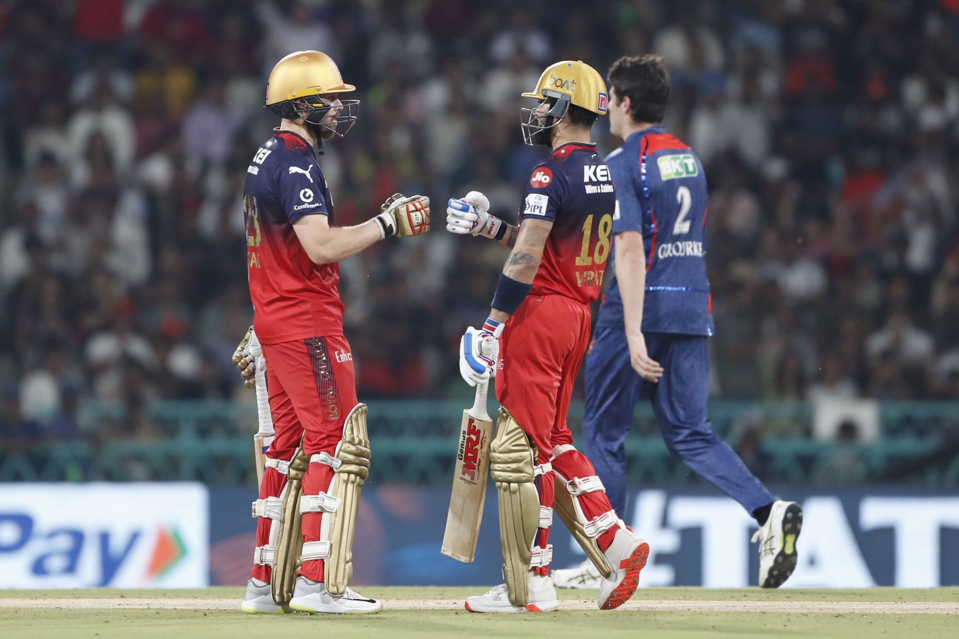 Phil Salt (left) and Virat Kohli stitched together a half-century partnership in RCB&#039;s IPL 2025 clash against LSG. [P/C: Getty]